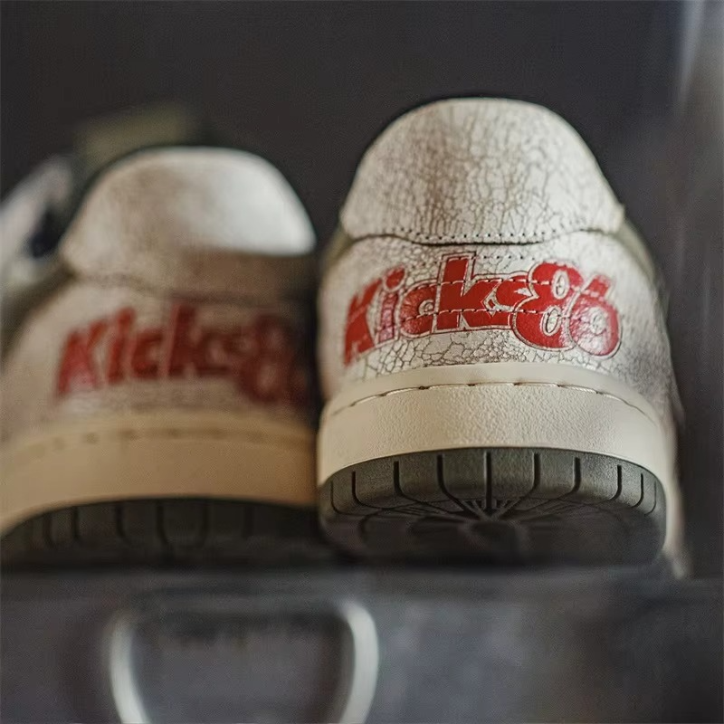 Valterra™ RetroBlock Cracked-Texture Skate Sneaker – Chunky Casual Low-Top